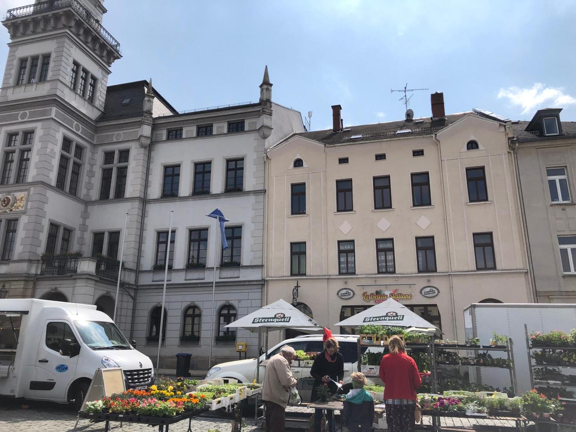 Kleinzimmer Am Markt Oelsnitz  Bagian luar foto